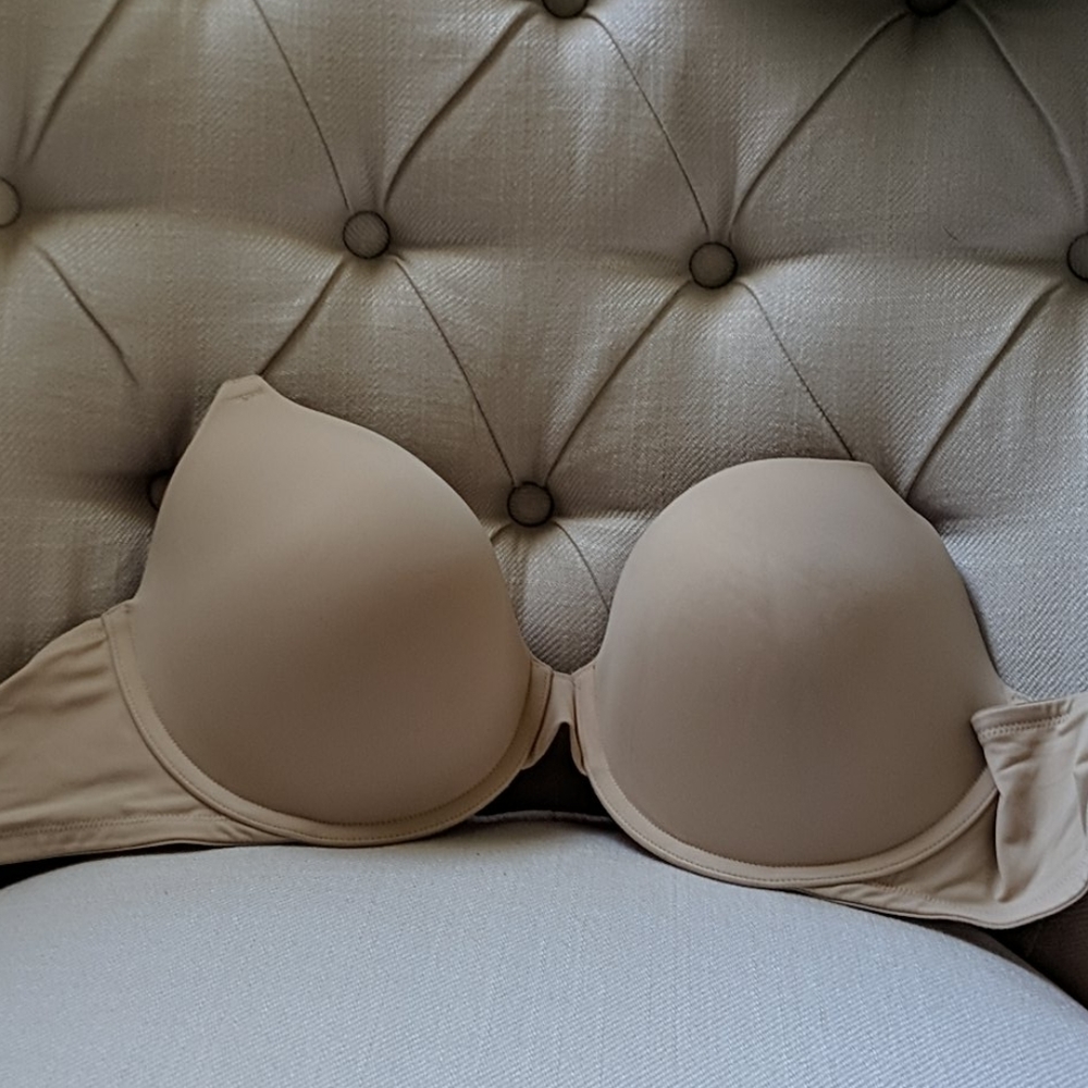 36DD VS Pink t-shirt bra